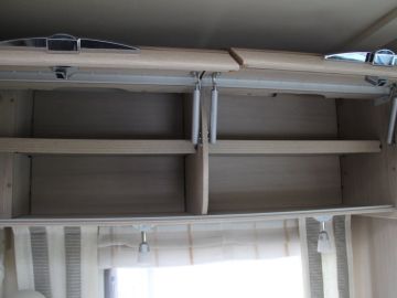 Bürstner BUT569 Nexxo T569 | Vast Bed | Kleine Camper| Elektrische Trap| Douche| Frans Bed